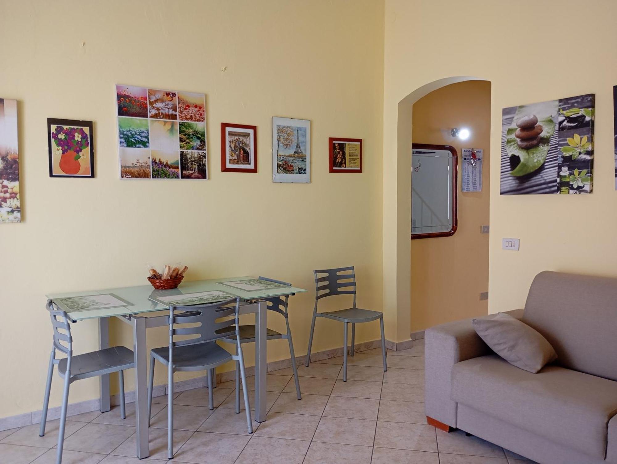 A Casa Di Ste - Vicino Aeroporto Falcone Borsellino Карини Экстерьер фото